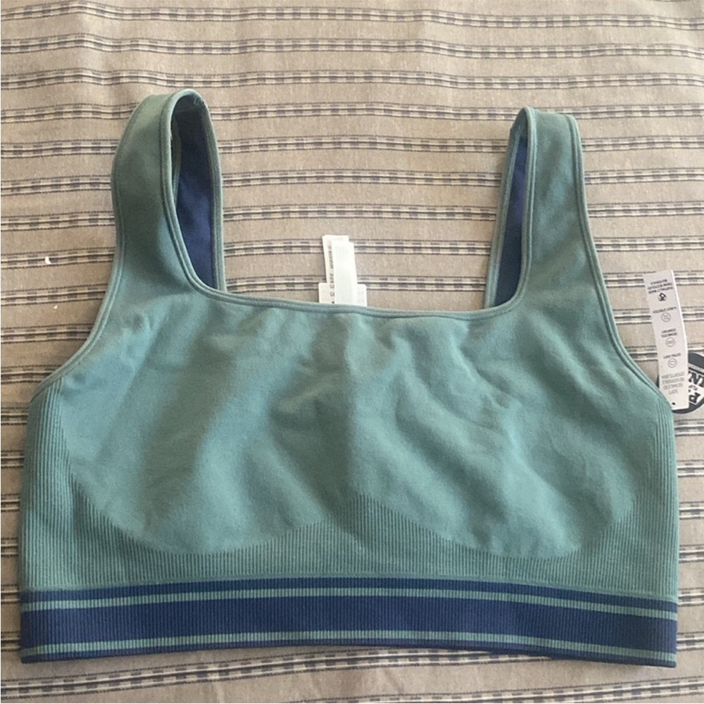 Victoria’s Secret PINK Flip It Seamless Workout Set - Picture 3 of 4